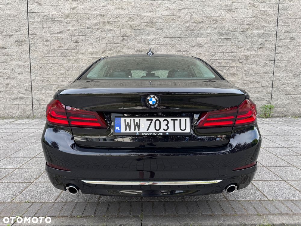BMW Seria 5 518d Luxury Line - 8