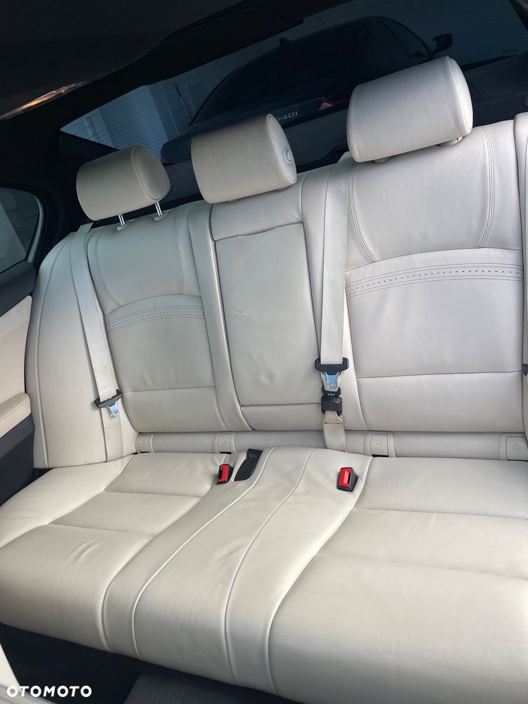 BMW Seria 5 535i xDrive - 30