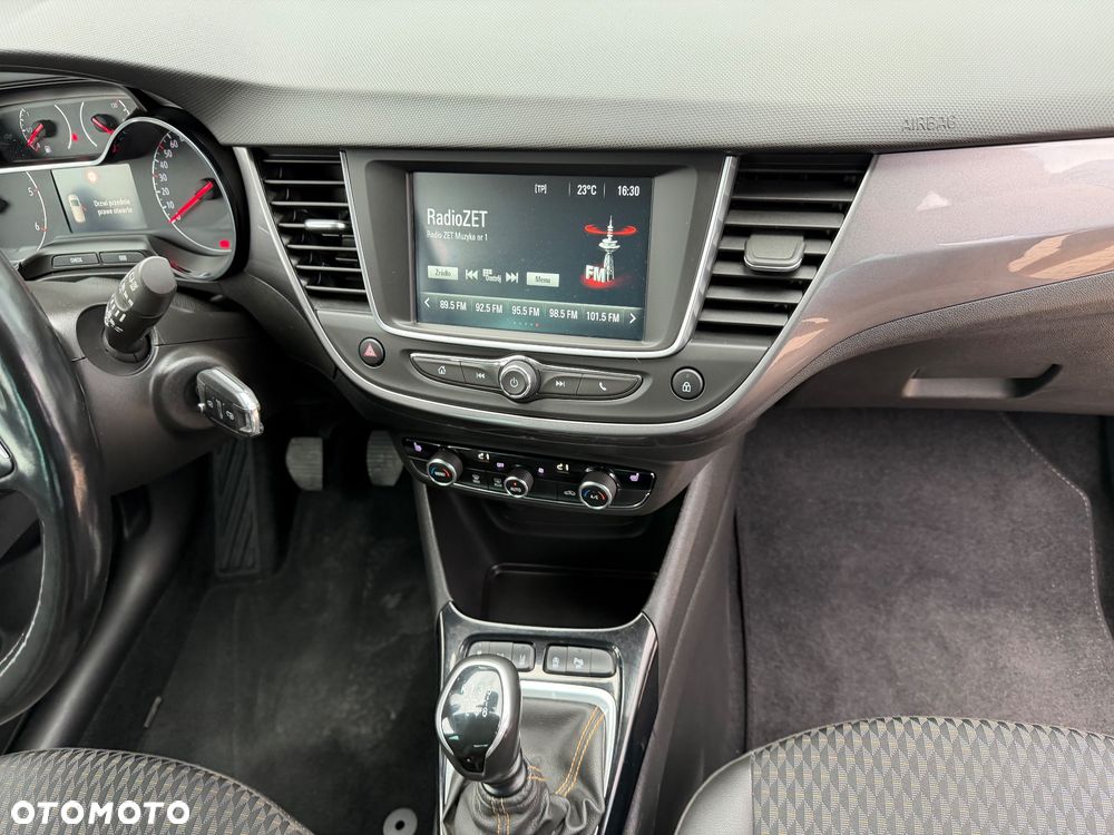 Opel Crossland X - 39