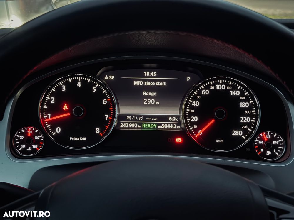 Volkswagen Touareg 3.0 Hybrid 4Motion Automatik - 12