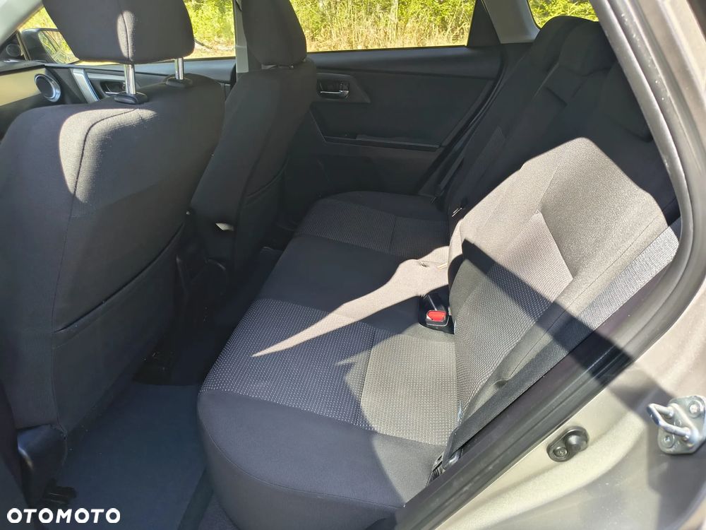 Toyota Auris 2.0 D-4D Executive - 15