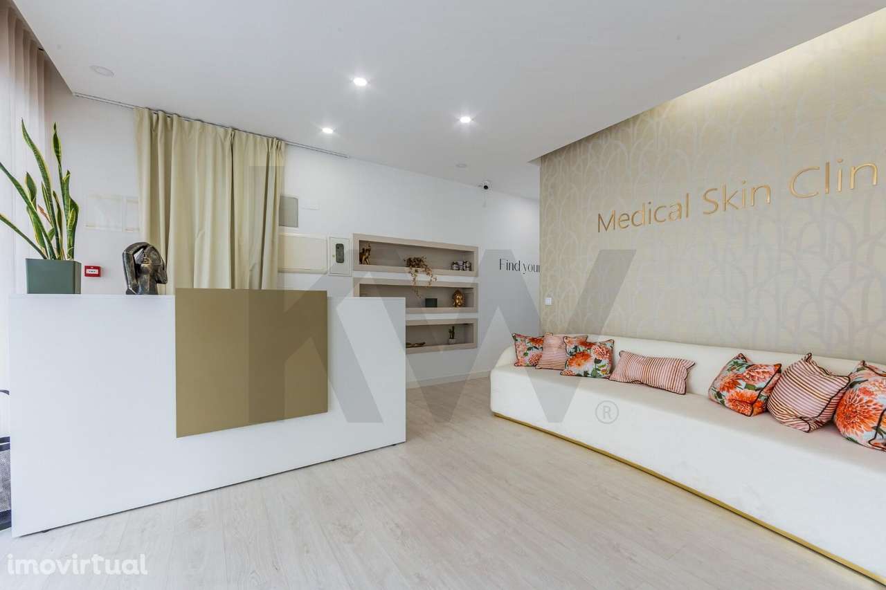 Trespasse de Loja (Clínica atualmente) com Terraço - Parque das Nações - Grande imagem: 5/21