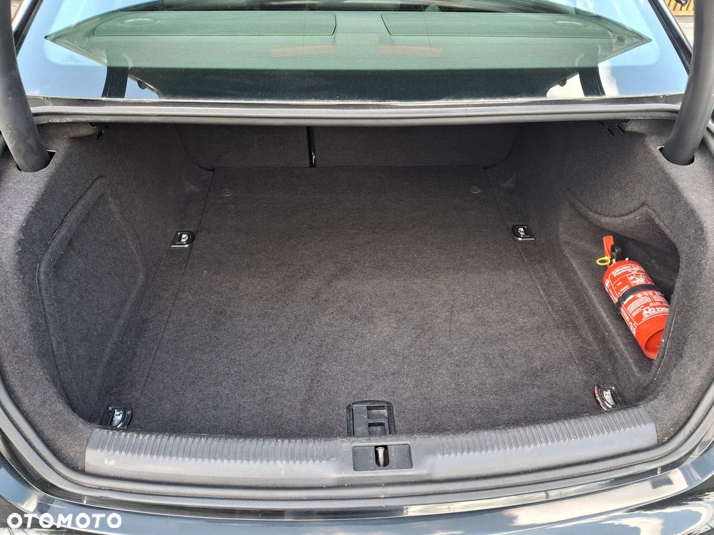 Audi A4 Limousine 2.0 TDI DPF Attraction - 13