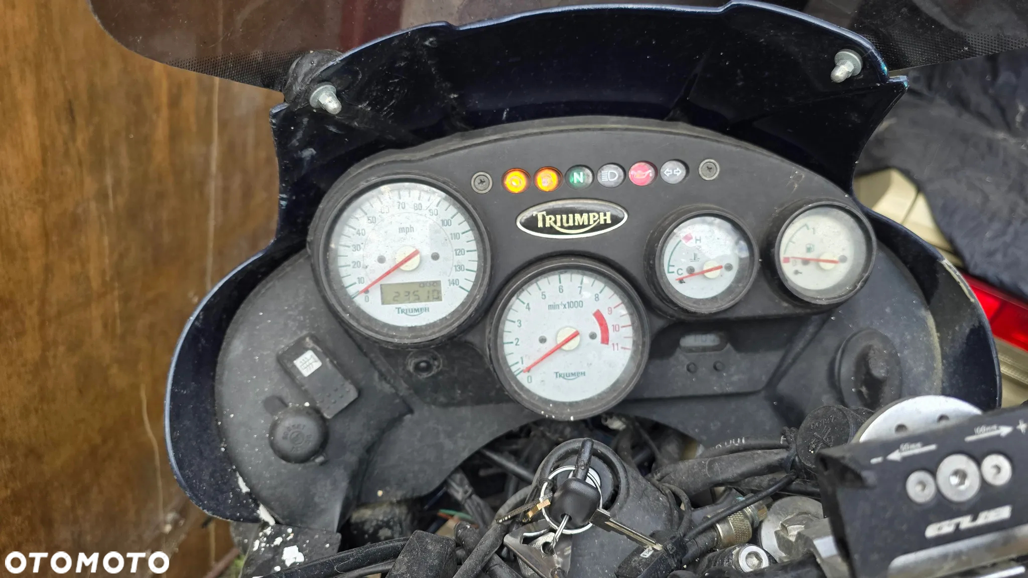 Triumph Tiger - 4