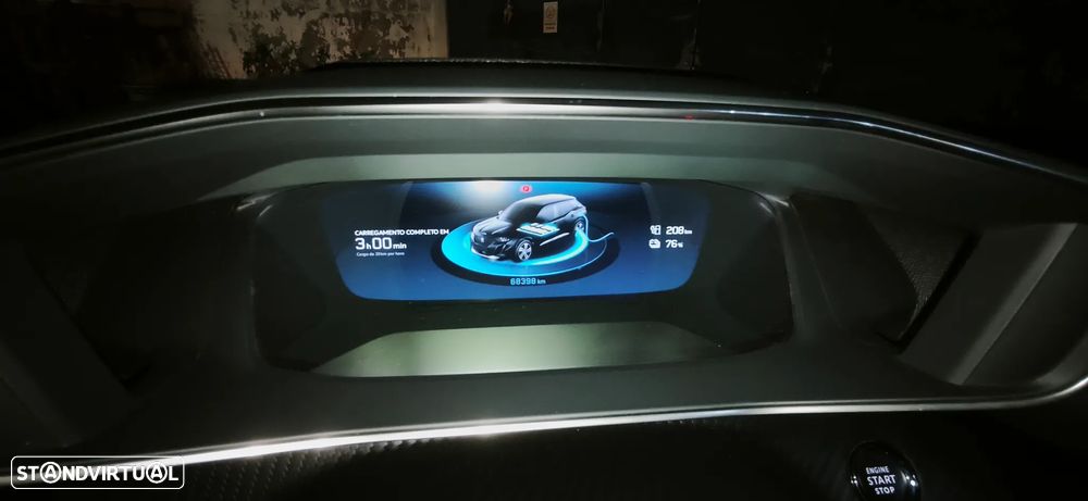 Peugeot e-2008 GT Pack - 25