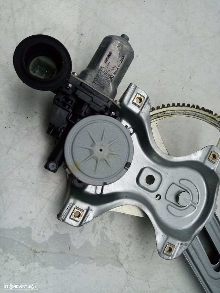 Elevador vidros frente direito TOYOTA Auris Hatchback (_E18_) - 2