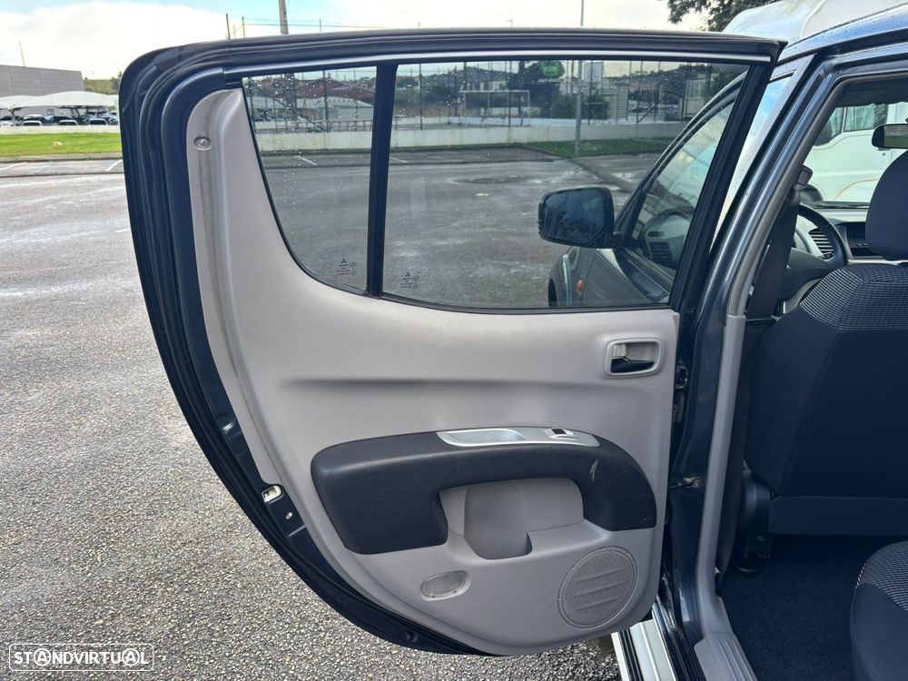 Mitsubishi L200 2.5 DI-D CD Intense AC/JLL - 33