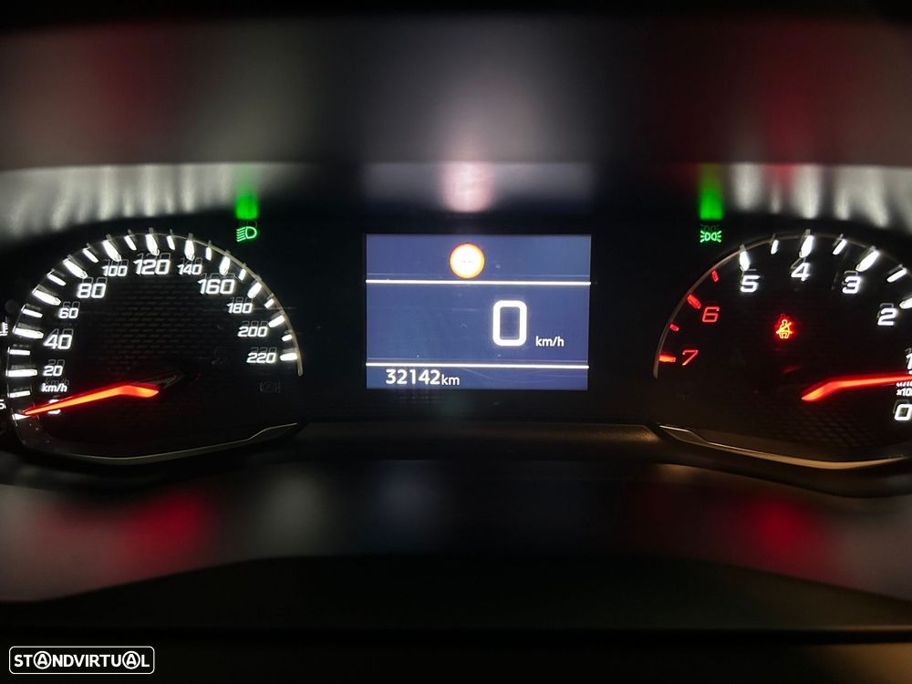 Peugeot 208 1.2 PureTech Active Pack - 22