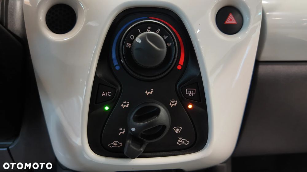 Toyota Aygo 1.0 VVT-i Sprint EU6 - 28