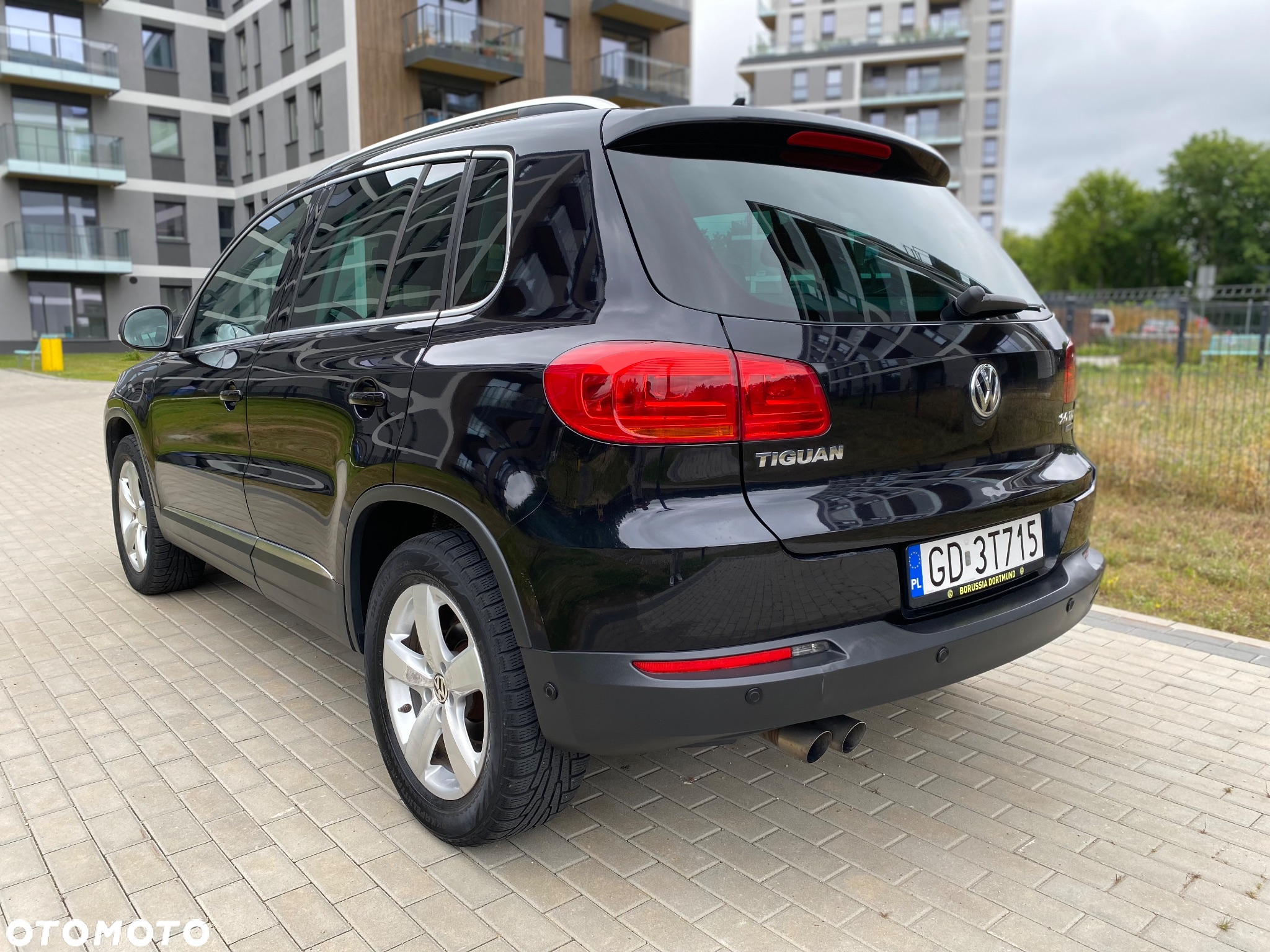 Volkswagen Tiguan 2.0 TDI DPF BlueMotion Technology Exclusive - 4