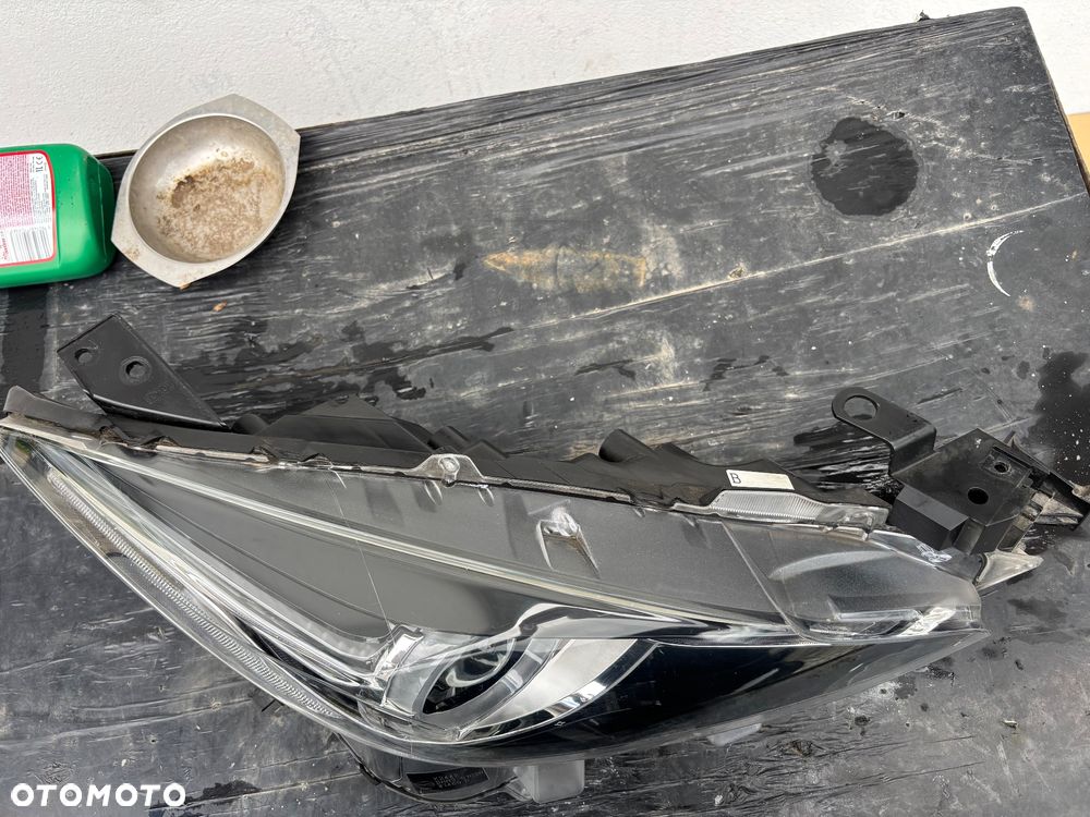 Reflektor przedni prawy mazda3 xenon - 5