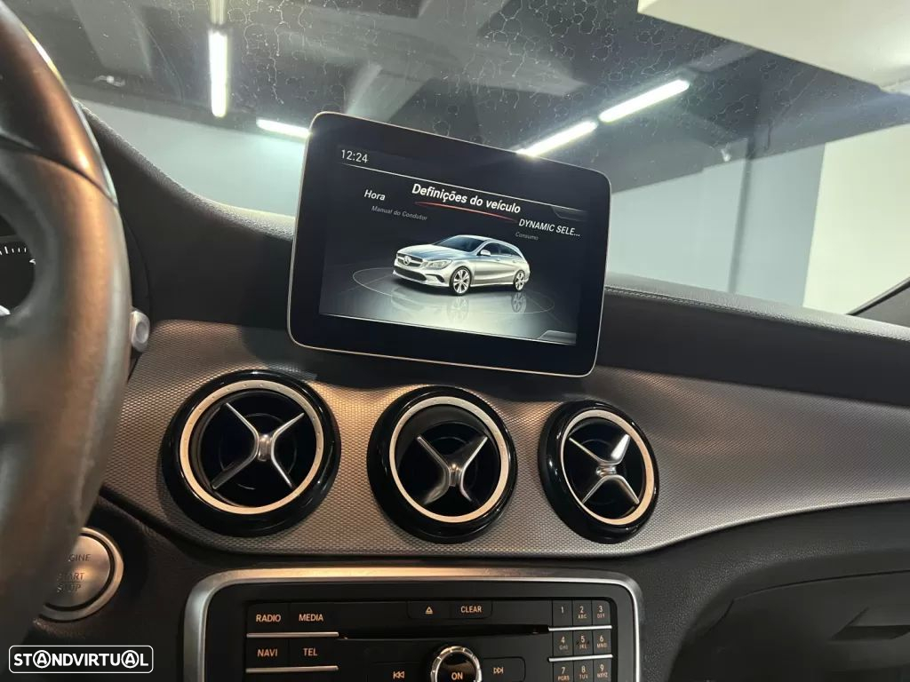 Mercedes-Benz CLA 200 d Shooting Brake AMG Line Aut. - 25