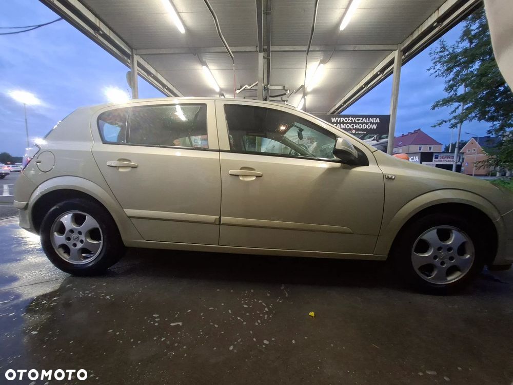 Opel Astra 1.7 CDTI - 19