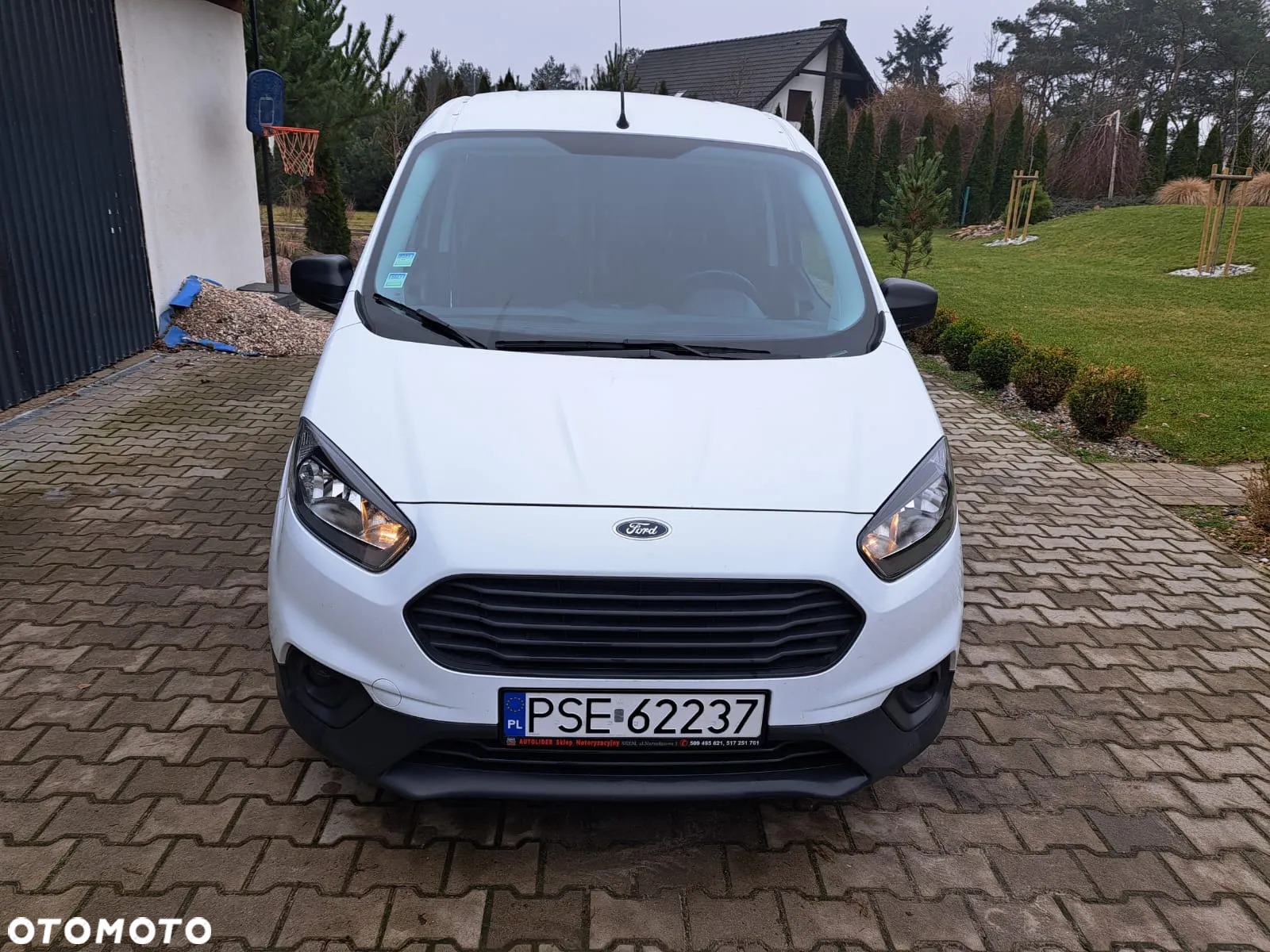 Ford Transit Courier - 2