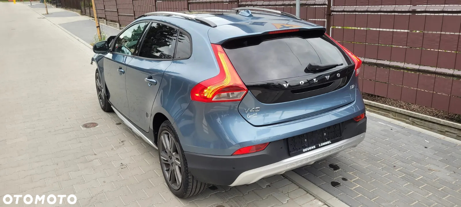 Volvo V40 Cross Country D2 Momentum - 14