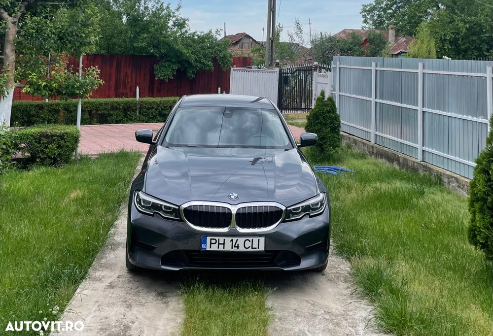 BMW Seria 3 330e Aut. Luxury Line - 3