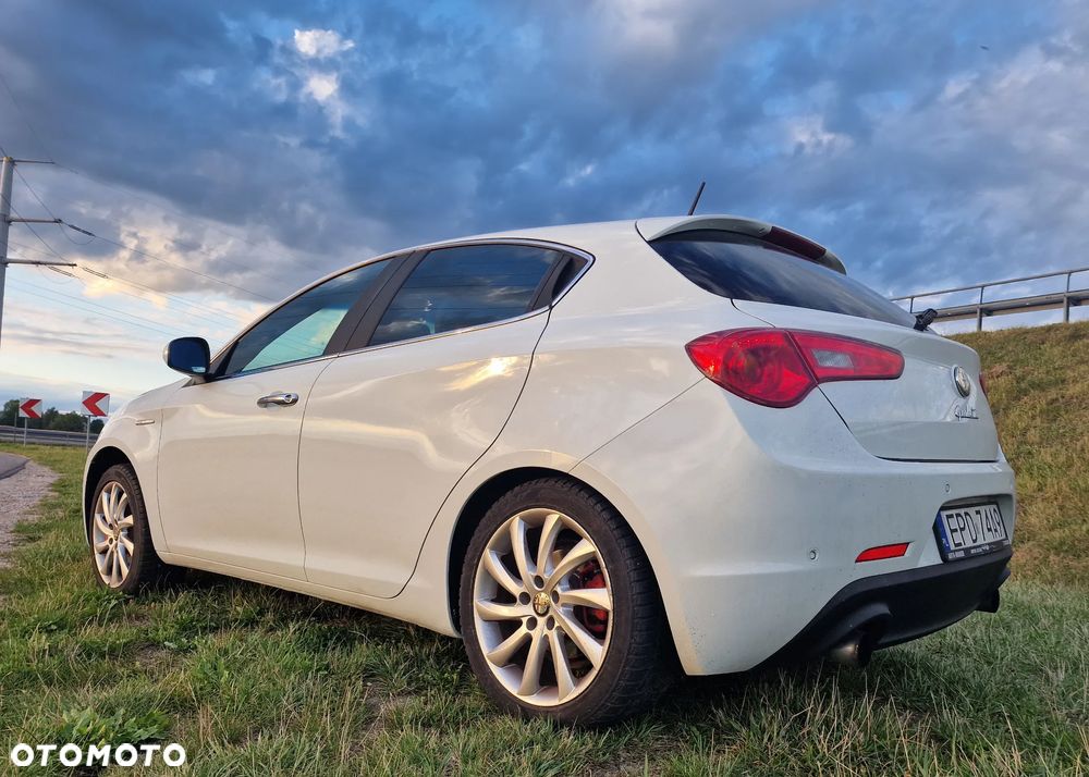 Alfa Romeo Giulietta 2.0 JTDM Distinctive - 27