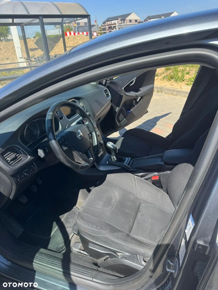 Volvo V40 D2 Base - 4