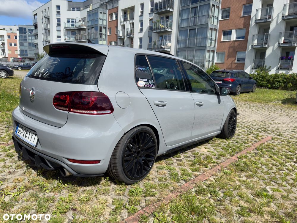 Volkswagen Golf 2.0 GTI - 5