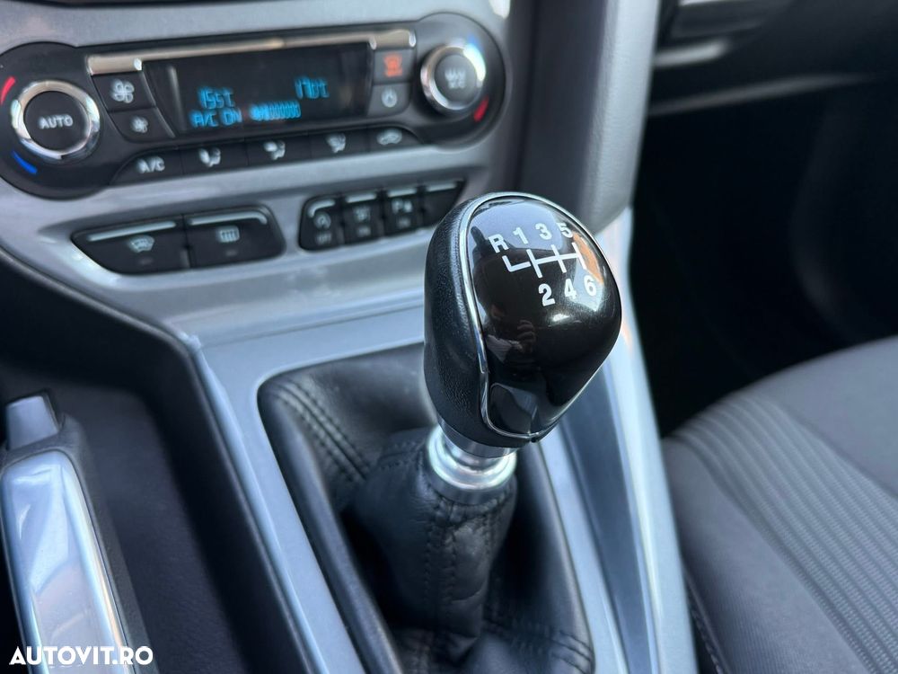 Ford Focus 1.6 EcoBoost Start-Stopp-System Titanium - 18