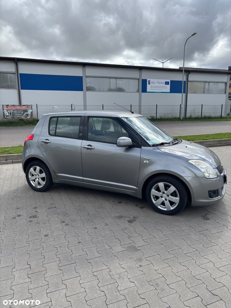 Suzuki Swift - 2