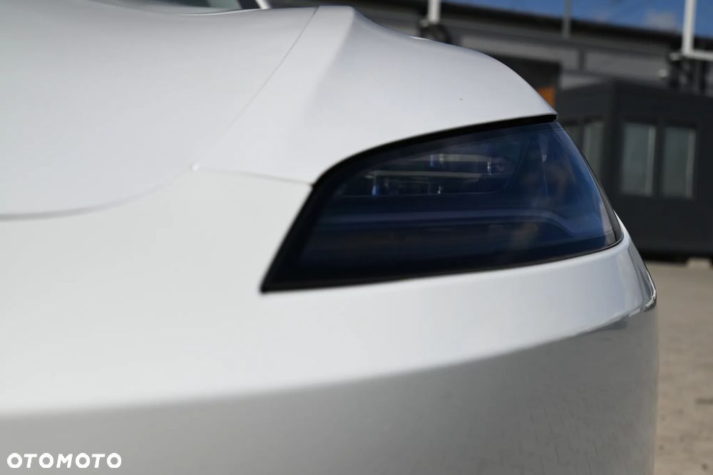 Tesla Model 3 - 11