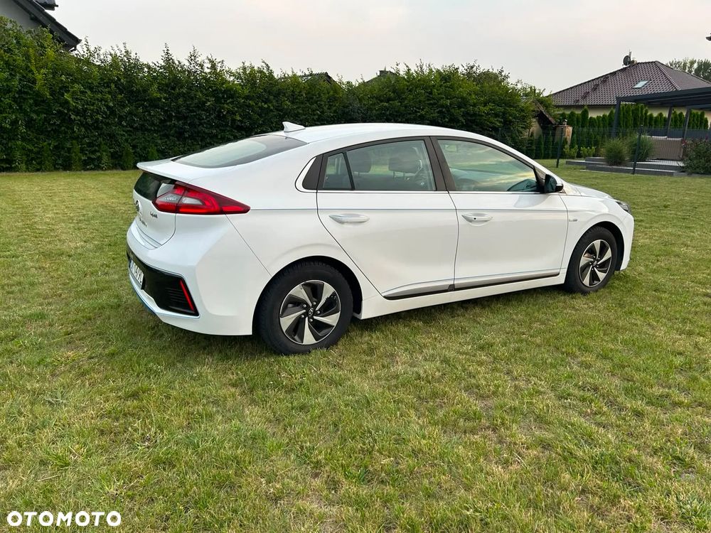 Hyundai IONIQ - 5