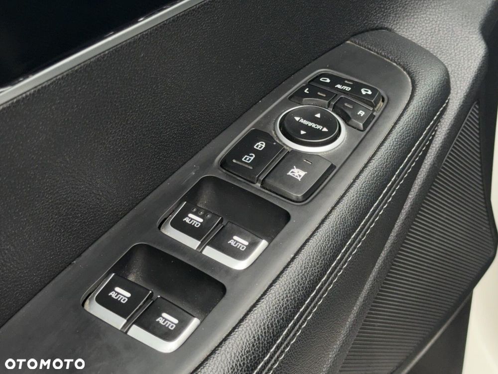 Kia Sorento - 25