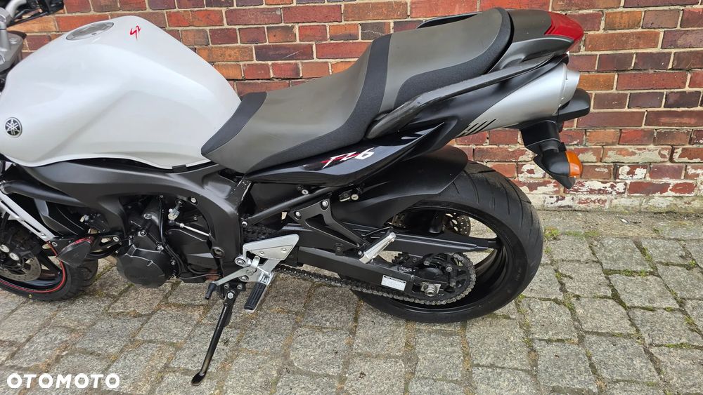 Yamaha FZ6 - 12