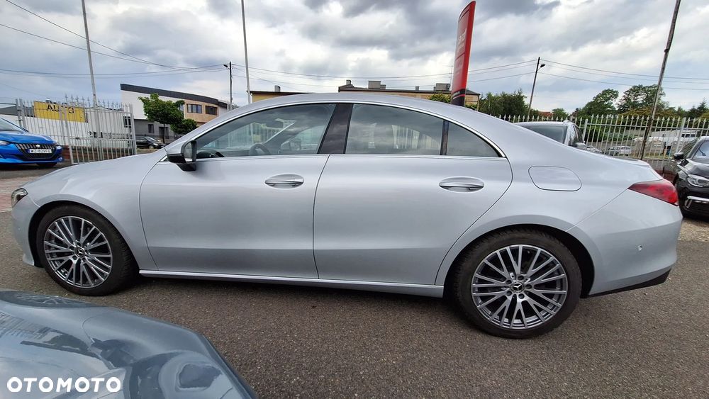 Mercedes-Benz CLA 200 7G-DCT - 7