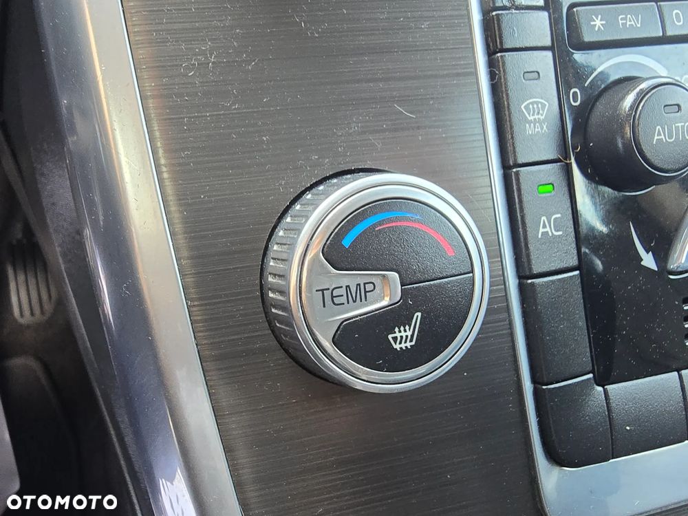 Volvo V70 D4 Geartronic Summum - 38