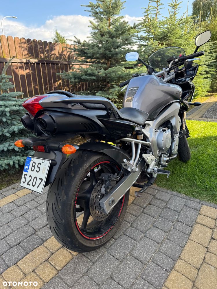 Yamaha FZ6 - 4