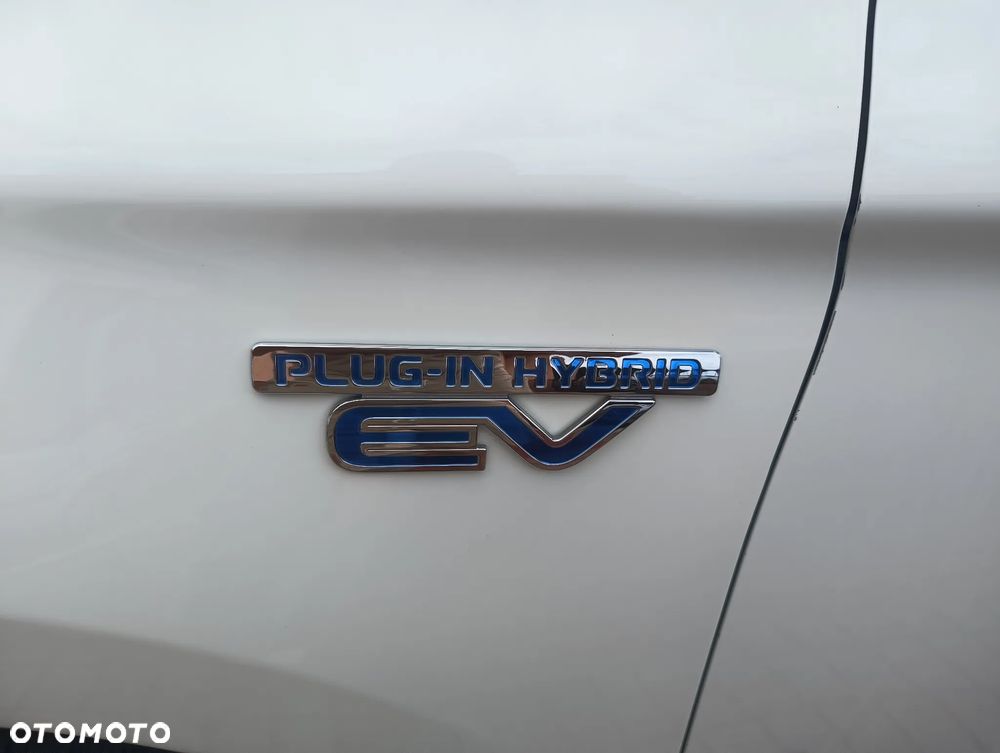 Mitsubishi Outlander 2.4 4WD Diamant+ - 19