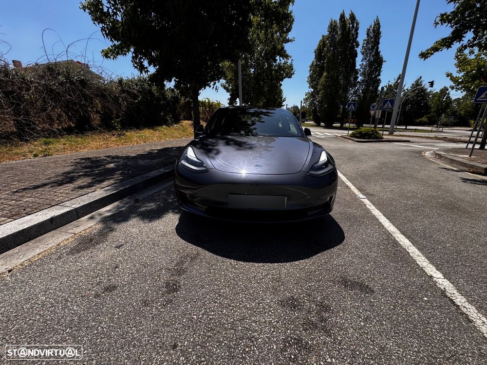 Tesla Model 3 - 5