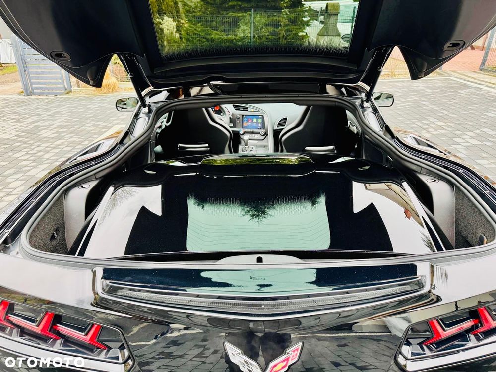 Chevrolet Corvette - 36