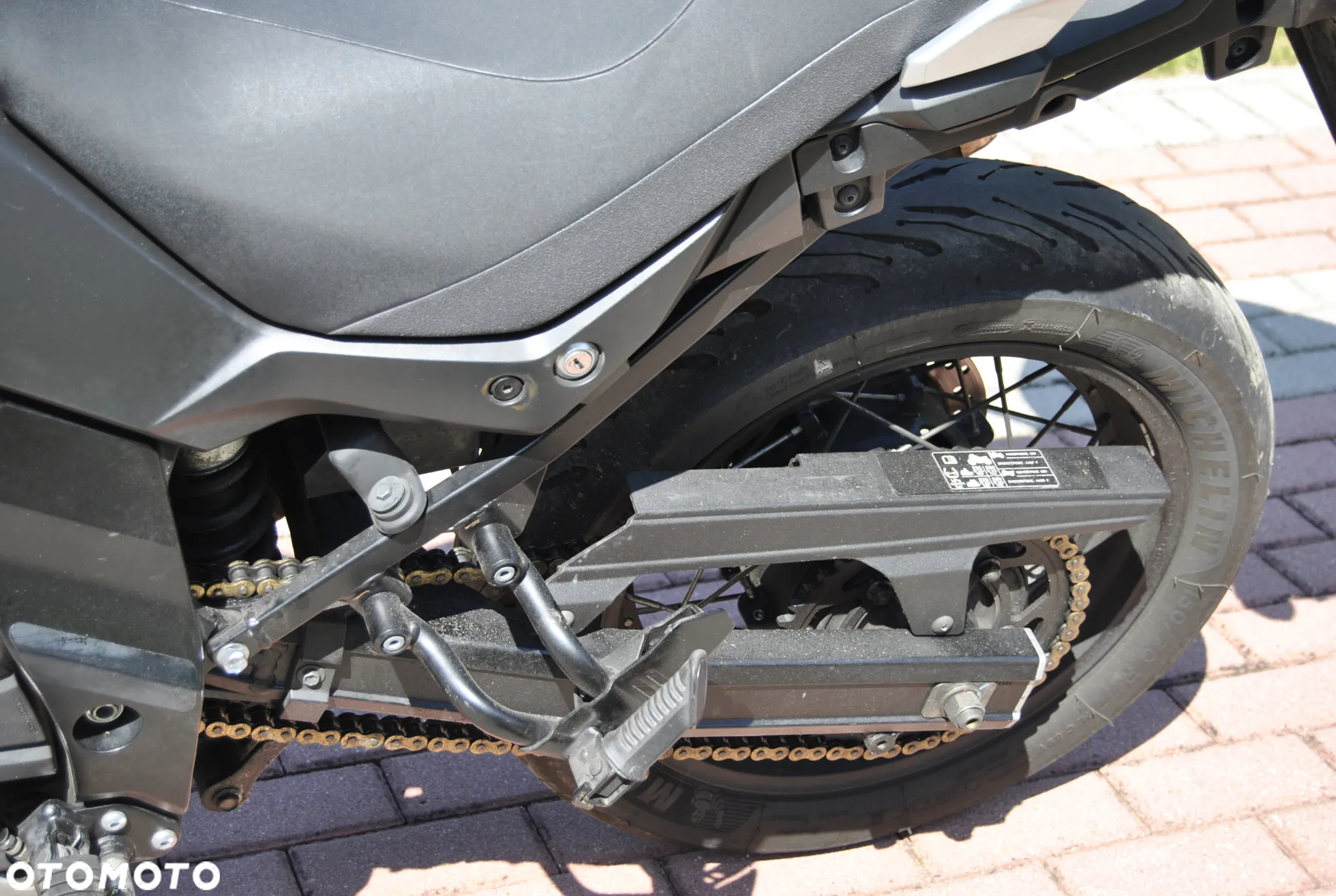 Suzuki V-STROM - 8