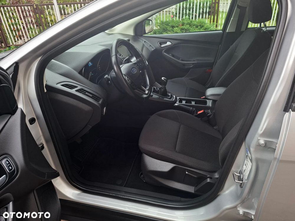 Ford Focus - 21