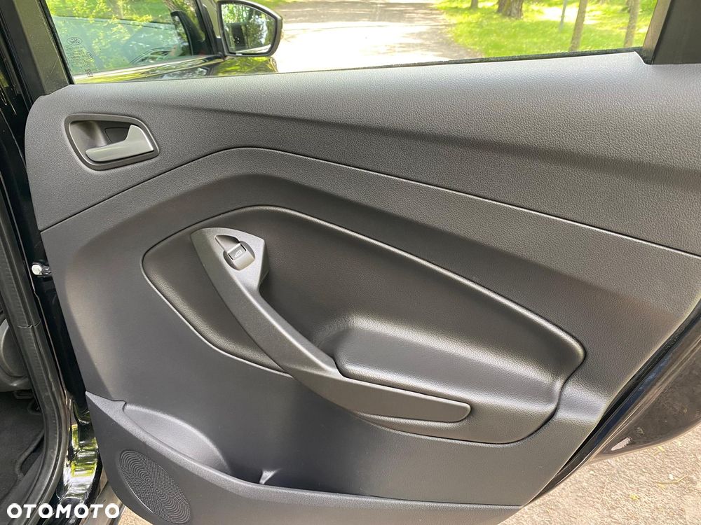 Ford Kuga 1.5 EcoBoost 2x4 Business Edition - 21