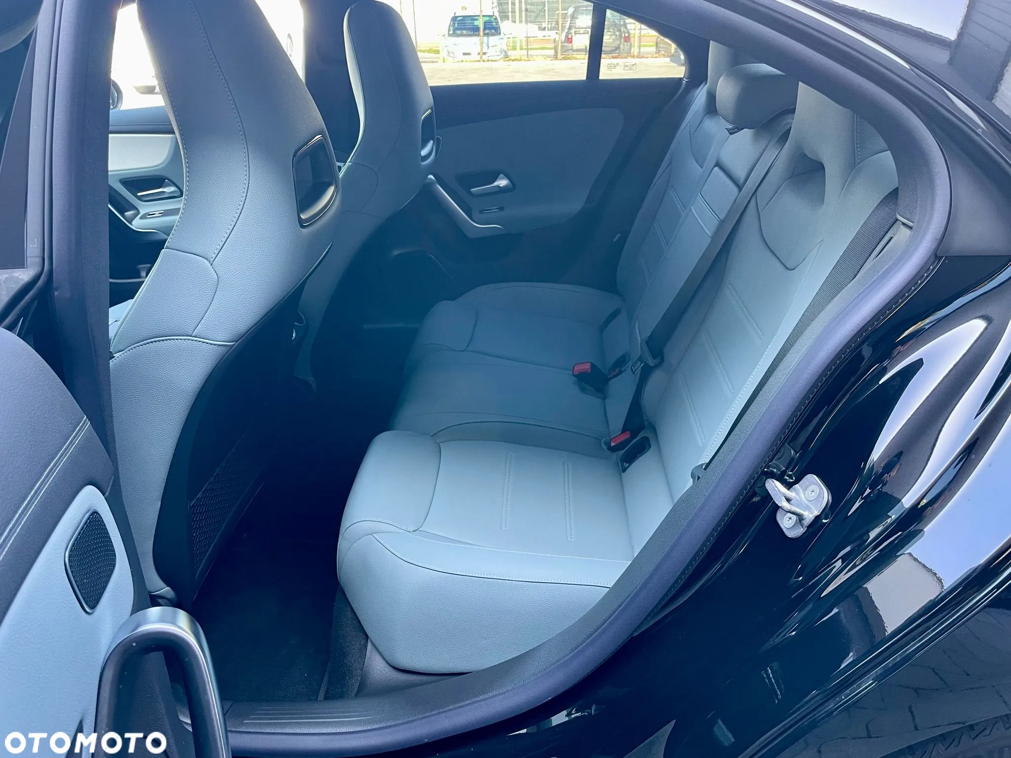 Mercedes-Benz CLA 220 4-Matic AMG Line 7G-DCT - 23