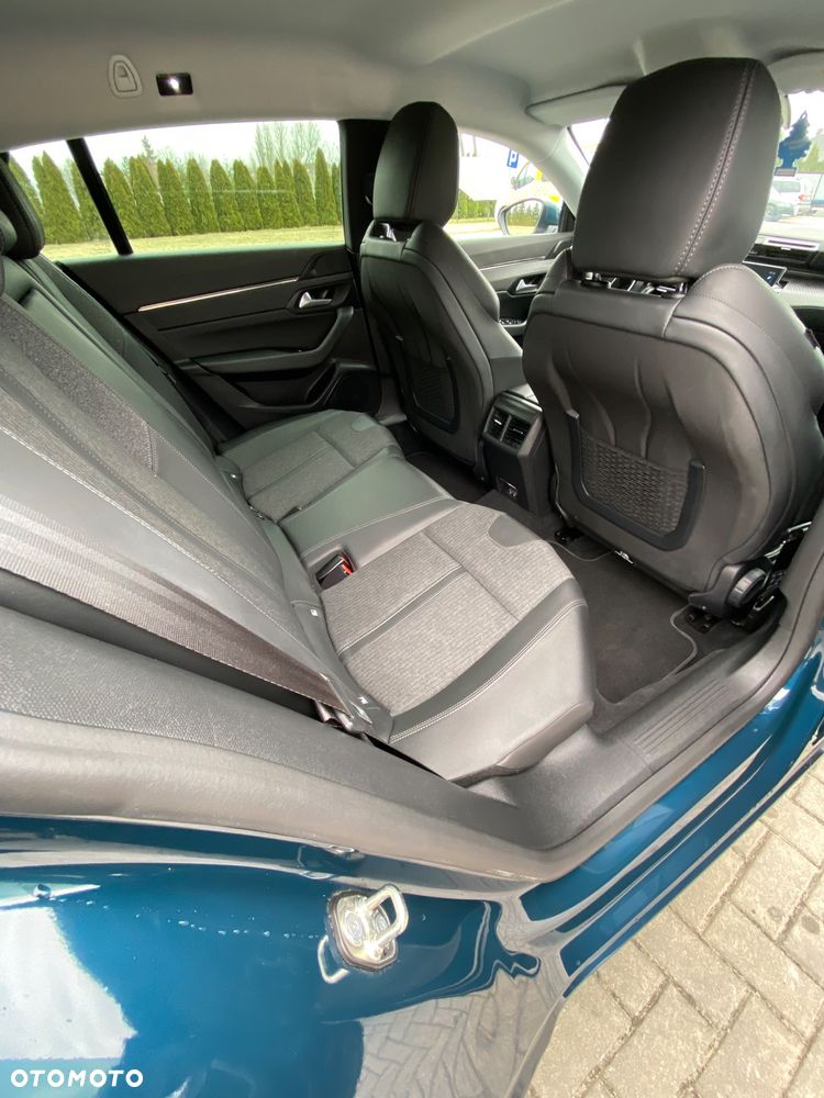 Peugeot 508 BlueHDi 130 EAT8 Allure - 32