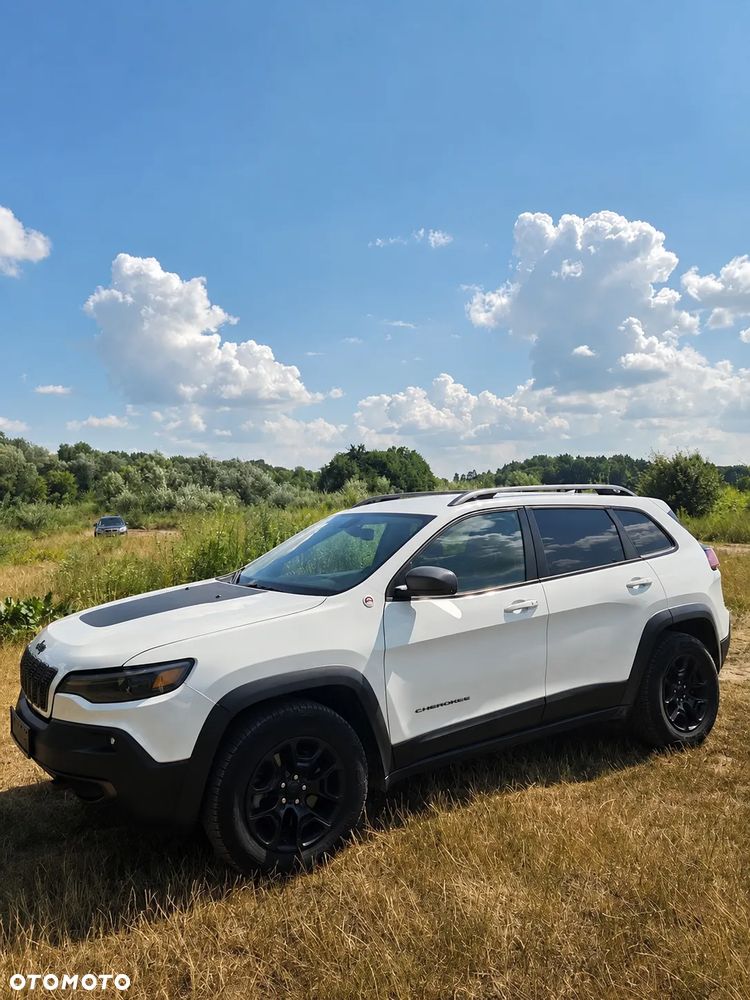 Jeep Cherokee - 2