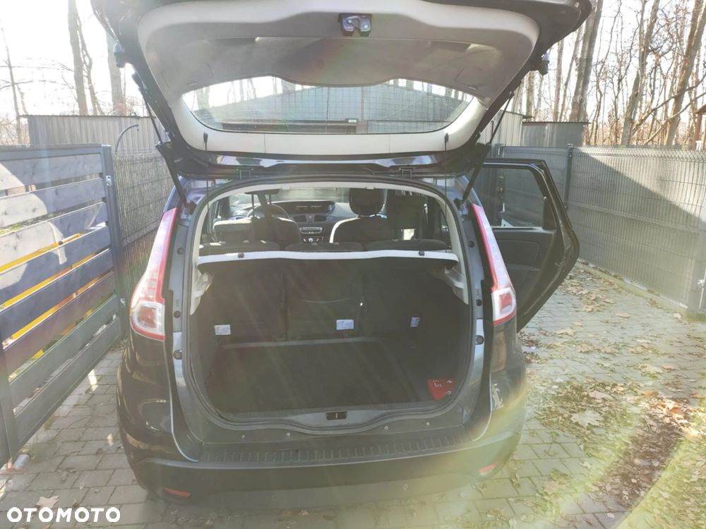 Renault Scenic 1.6 16V Expression - 11