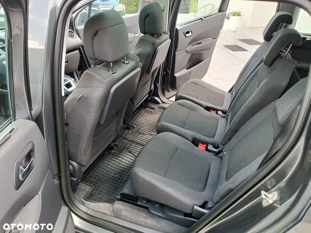 Peugeot 5008 - 19