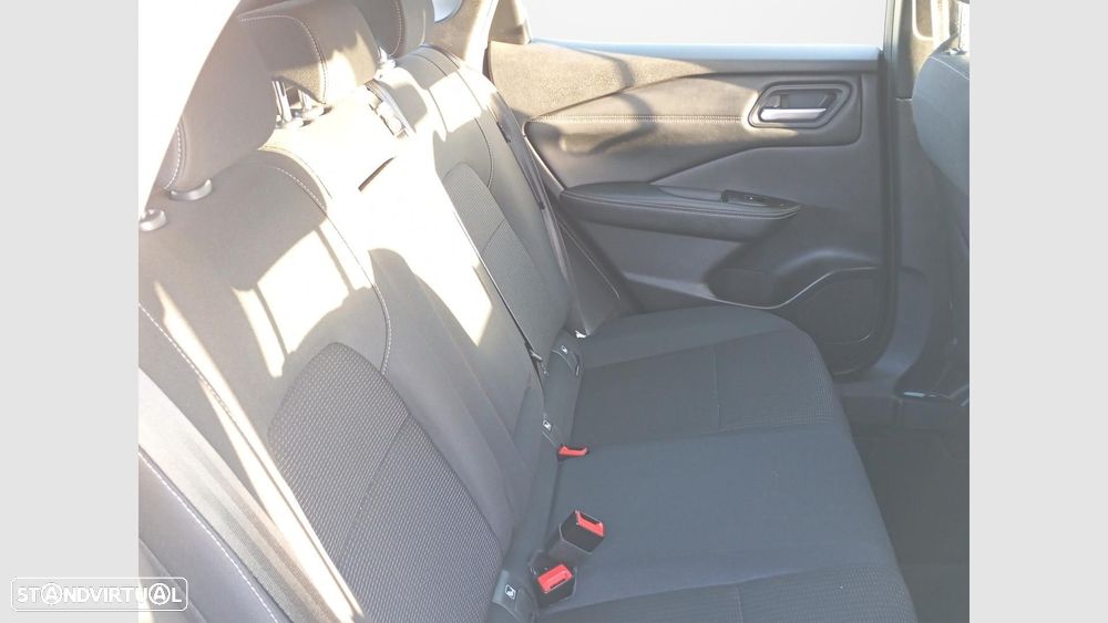 Nissan Qashqai 1.3 DIG-T Acenta — fotografia 12