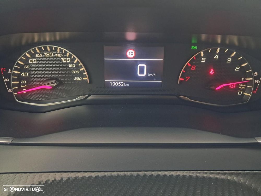 Peugeot 2008 1.2 Style - 18