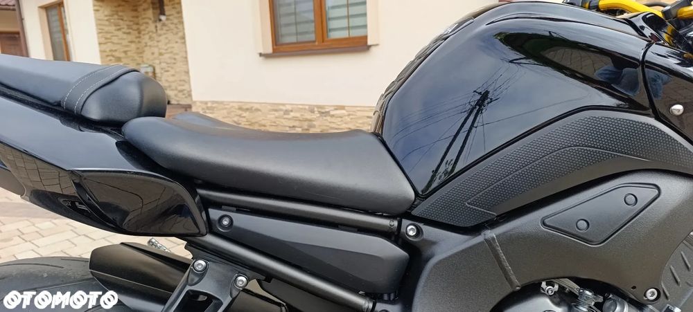 Yamaha FZ8 - 25