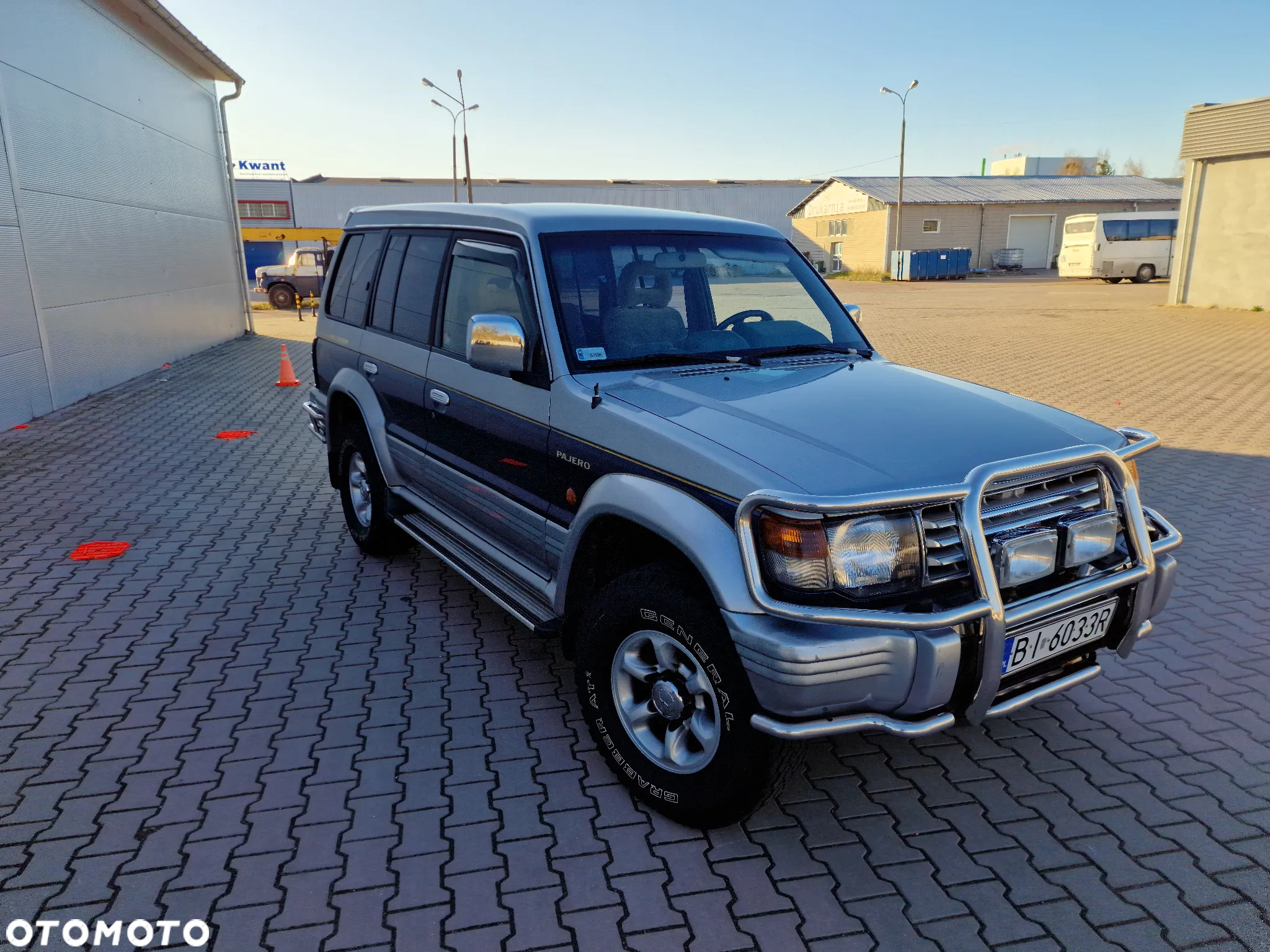 Mitsubishi Pajero - 8