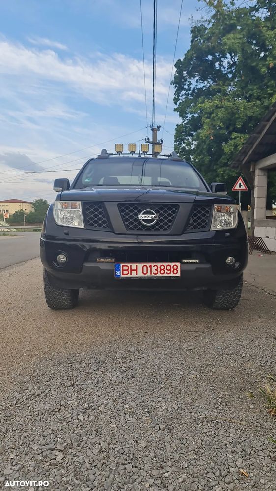 Nissan Navara 2.5 dCi Double Cab Platinum Aut. - 1