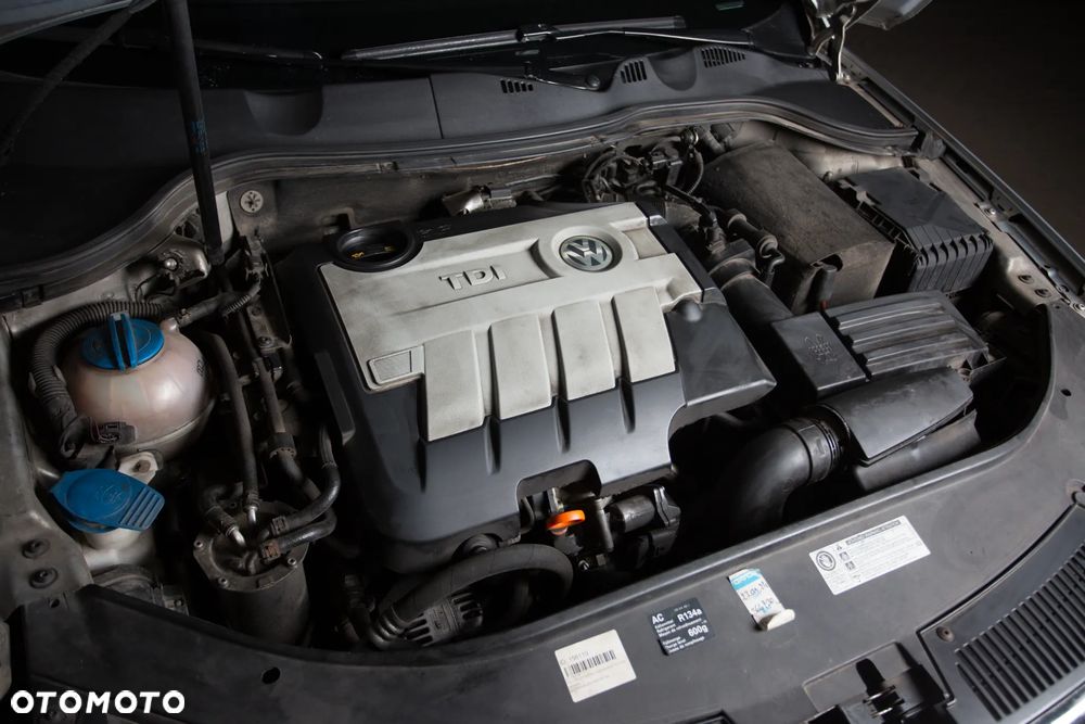 Volkswagen Passat 2.0 TDI Comfortline DSG - 14