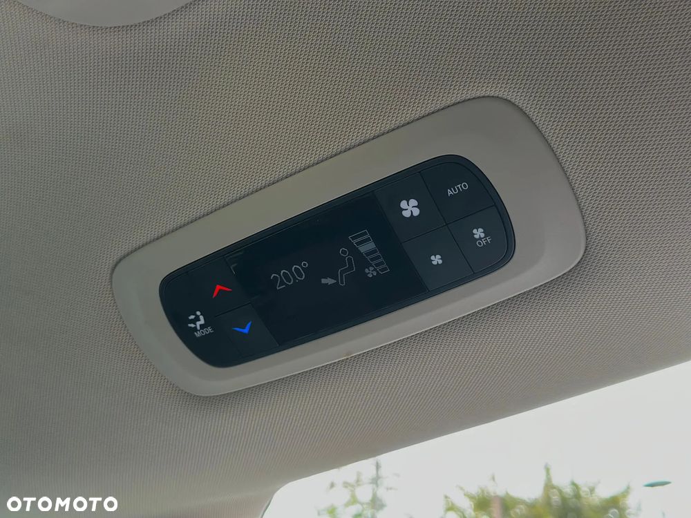 Chrysler Pacifica - 9